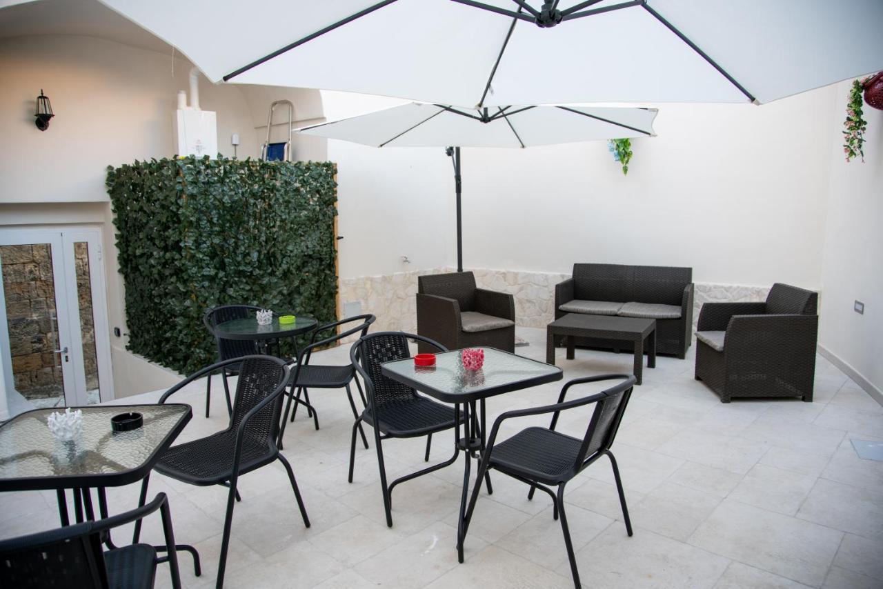 Apartamento Camera Doppia Letti Singoli Senza Finestra Dimora Guerrieri Bríndisi Exterior foto